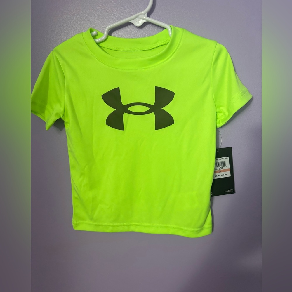 Under Armour top size 2T NWT